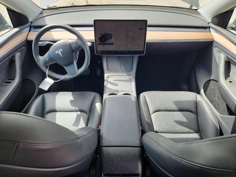 2023 TESLA MODEL Y 8