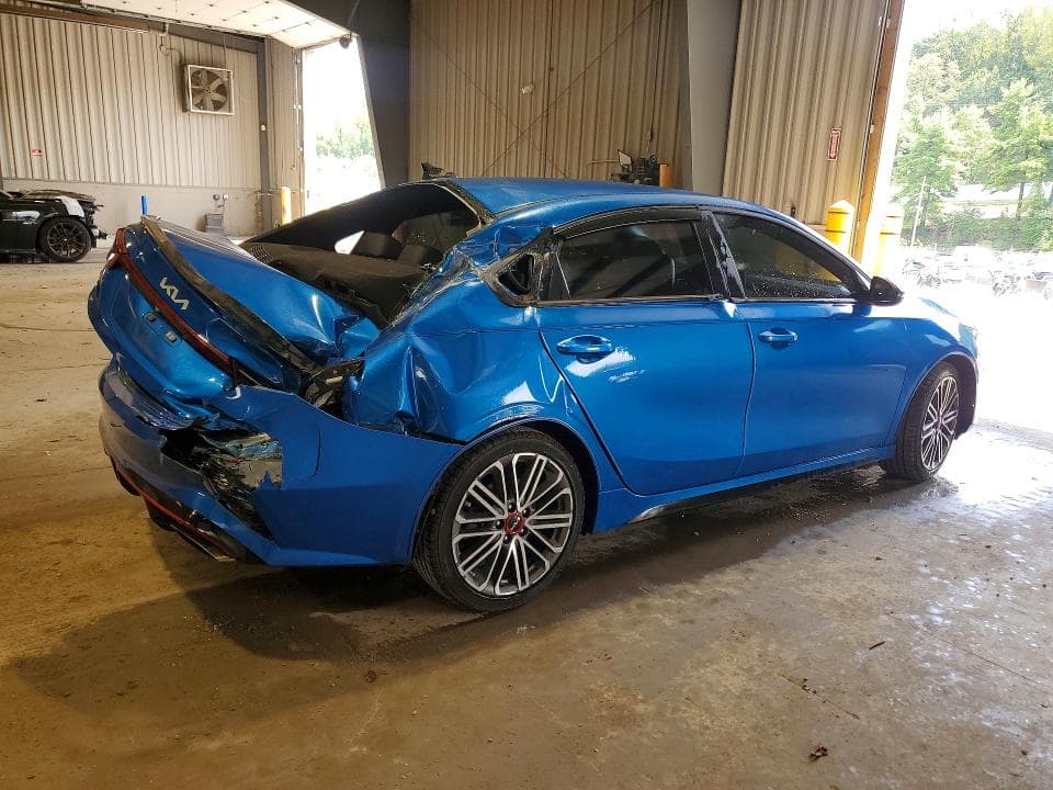 2022 KIA FORTE GT 3