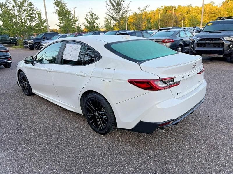 2025 TOYOTA CAMRY SE 3