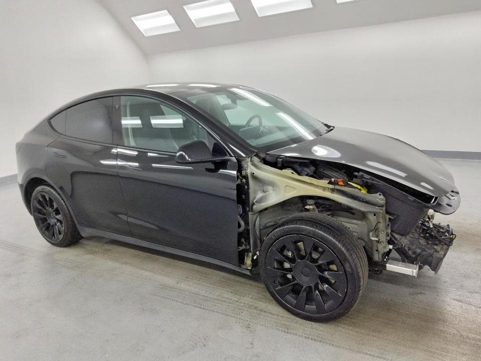 2022 TESLA MODEL Y 4