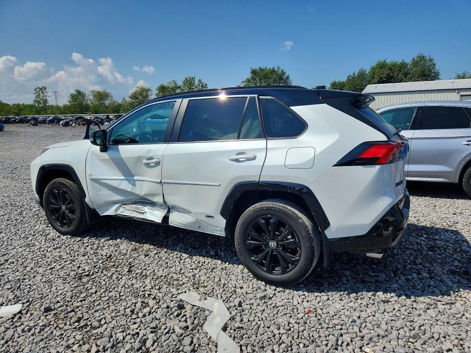 2024 TOYOTA RAV4 XSE 2