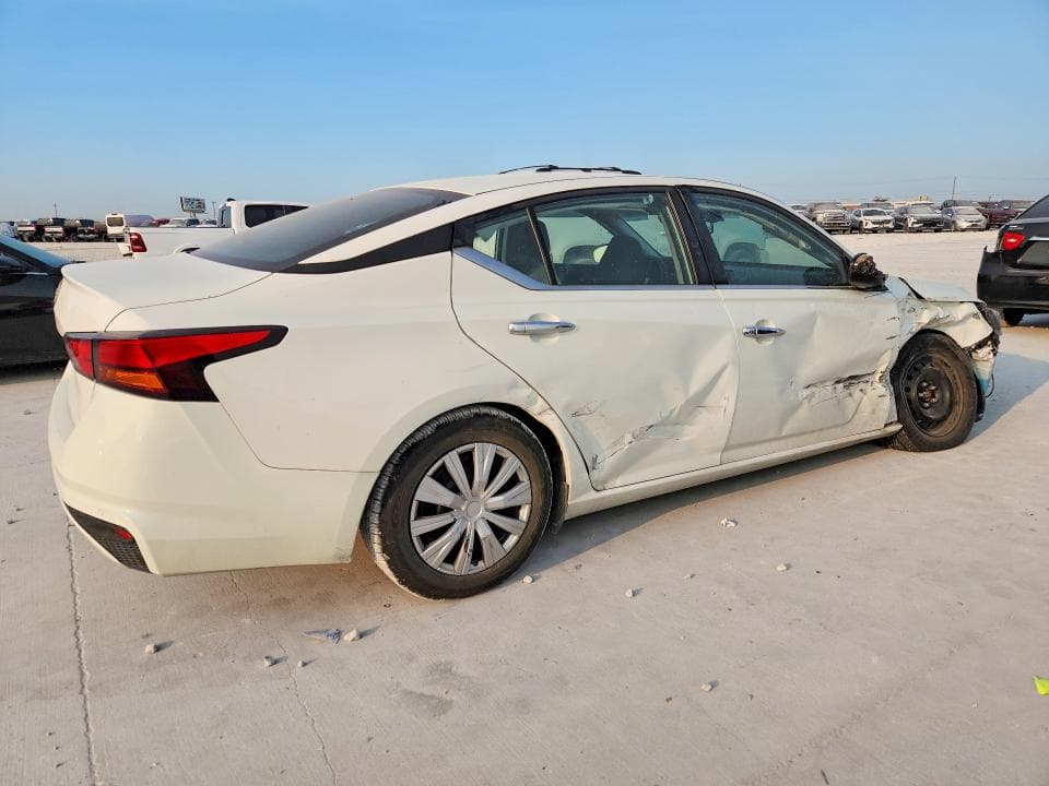 2023 NISSAN ALTIMA S 3