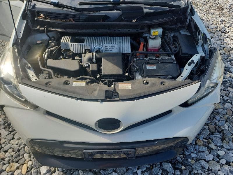 2017 TOYOTA PRIUS V THREE 11