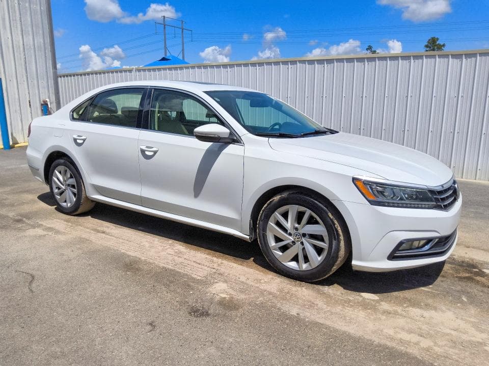 2018 VOLKSWAGEN PASSAT SE 4