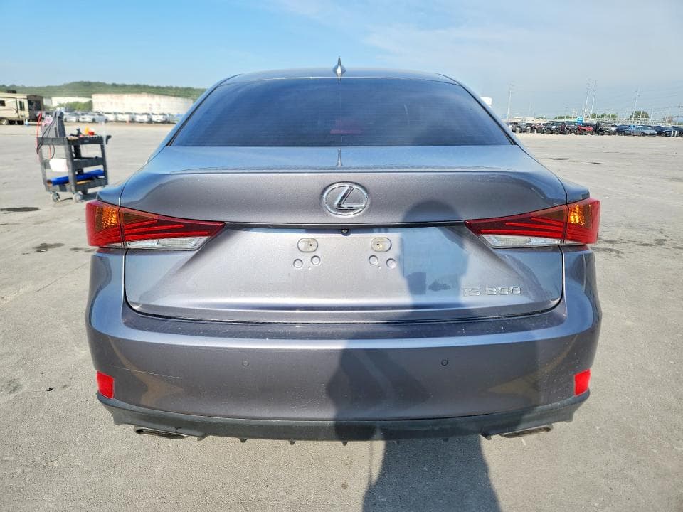 2018 LEXUS IS 300 6