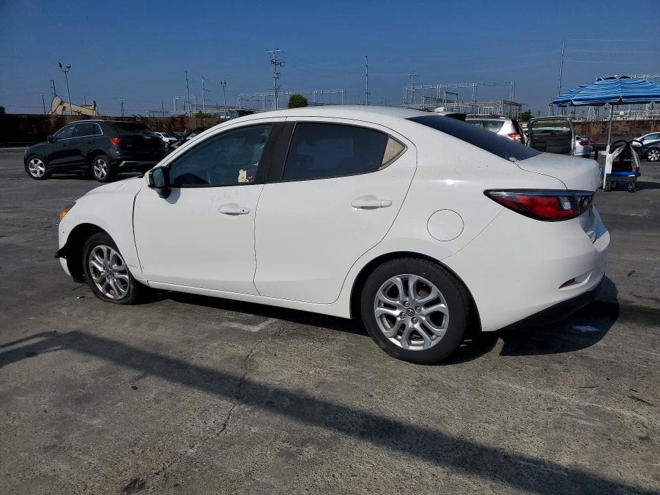 2017 TOYOTA YARIS IA BASE 2