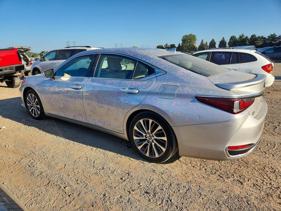 2020 LEXUS ES 300H 2