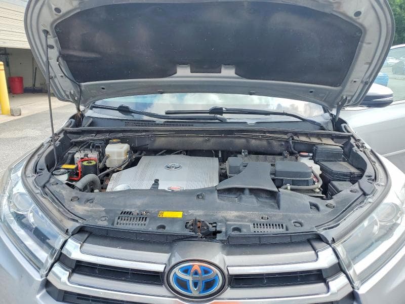 2017 TOYOTA HIGHLANDER HYBRID LIMITED PLATINUM 12