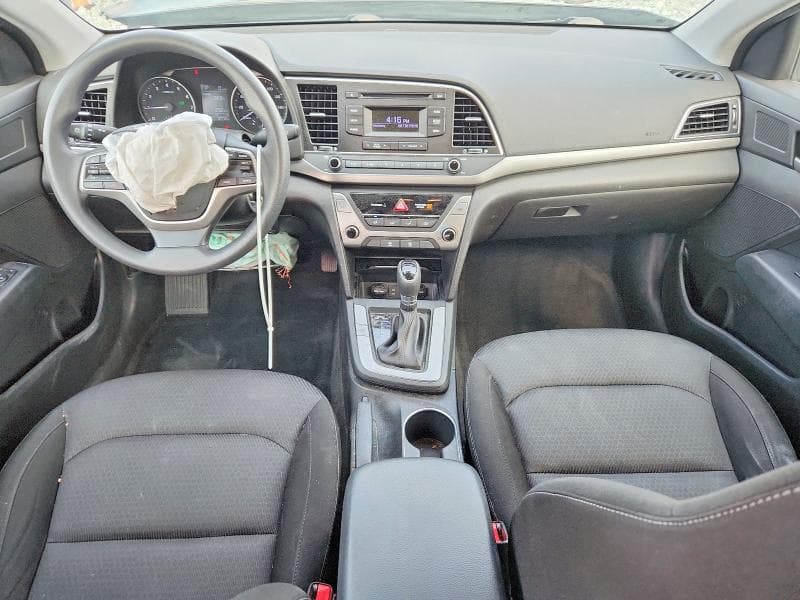 2018 HYUNDAI ELANTRA SE 8