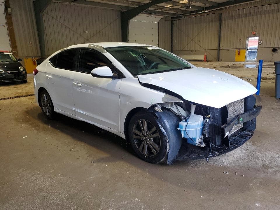 2018 HYUNDAI ELANTRA SEL 4