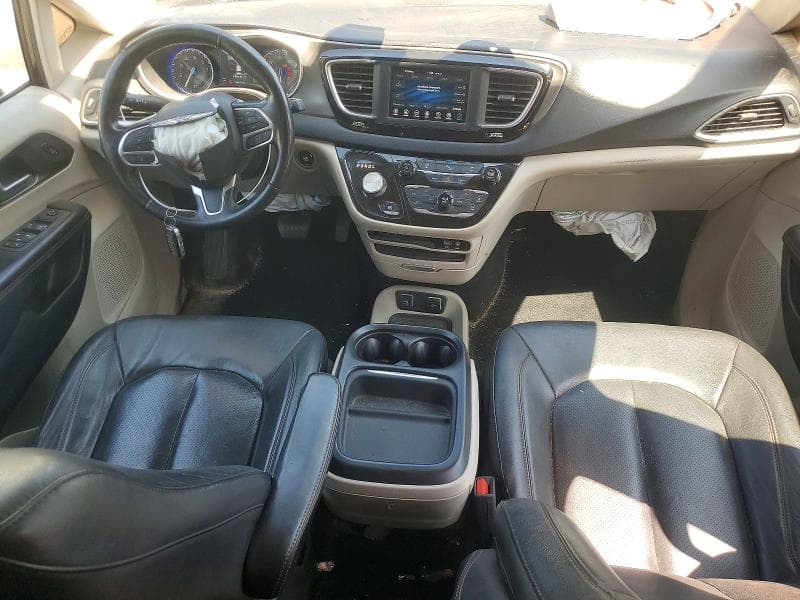 2020 CHRYSLER PACIFICA TOURING L 8