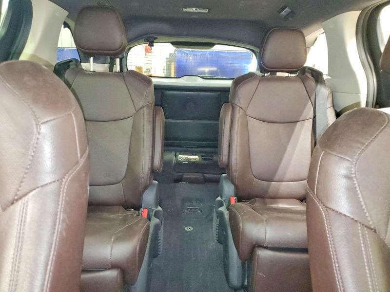 2023 TOYOTA SIENNA PLATINUM 7-PASSENGER 10