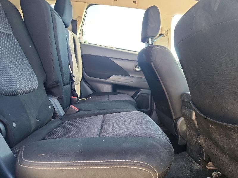 2018 MITSUBISHI OUTLANDER SE 11