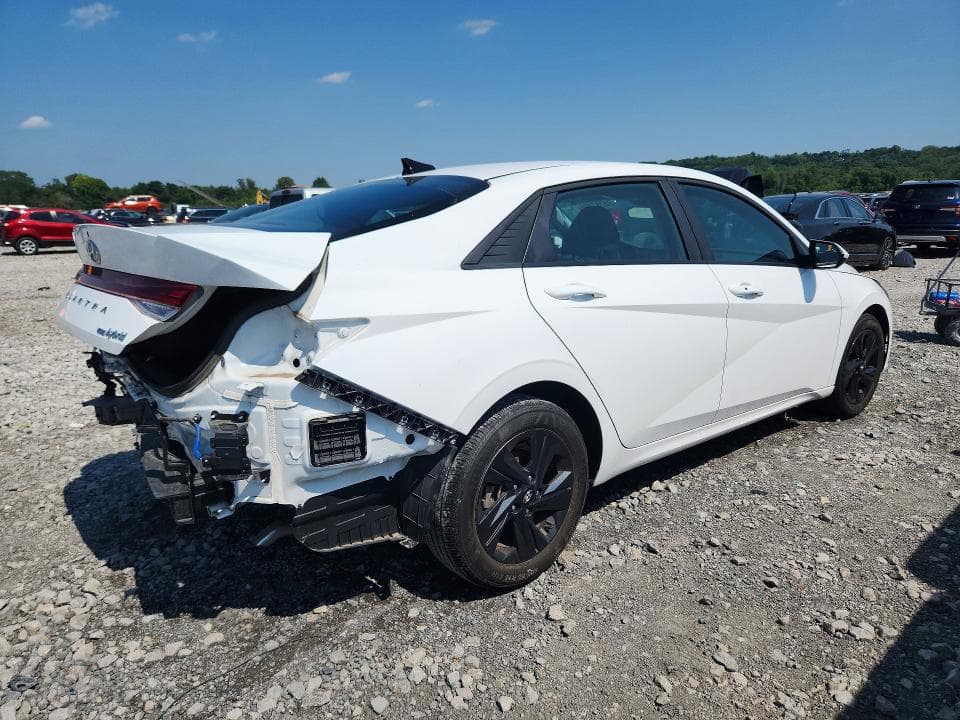 2023 HYUNDAI ELANTRA BLUE 3
