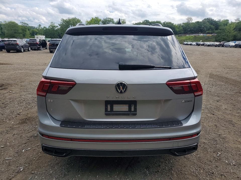 2022 VOLKSWAGEN TIGUAN SE R-LINE BLACK 6