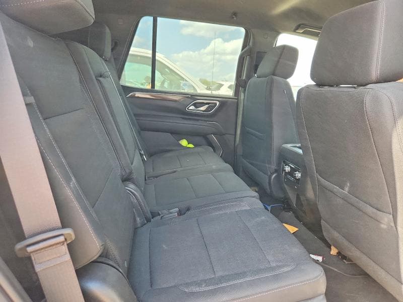 2023 GMC YUKON SLE 11