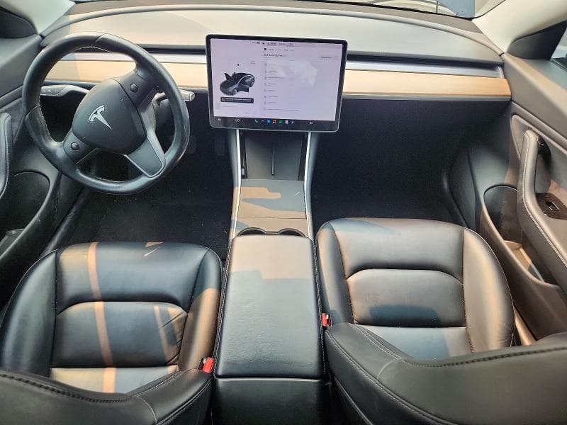 2018 TESLA MODEL 3 8