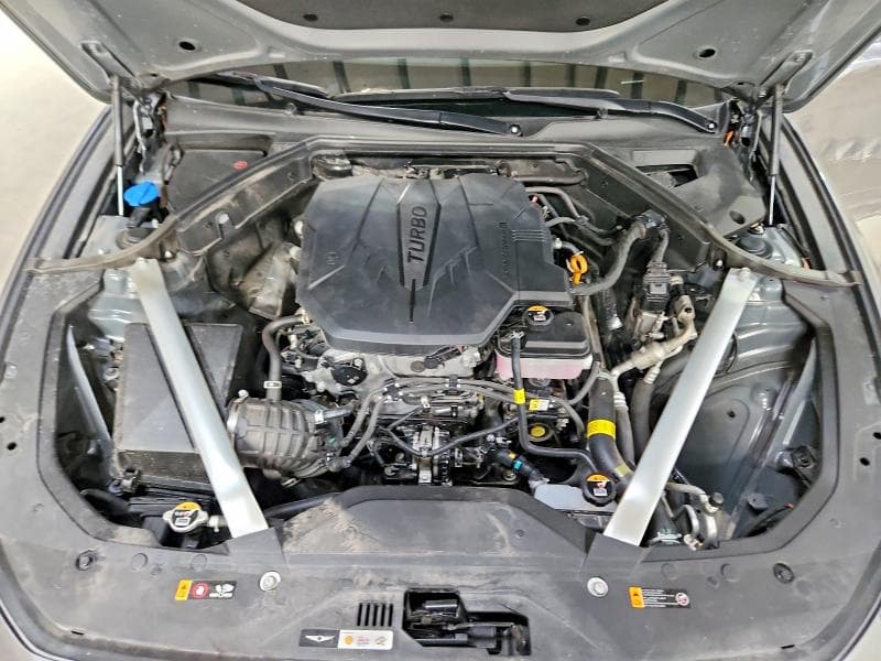 2025 GENESIS G70 2.5T STANDARD 11