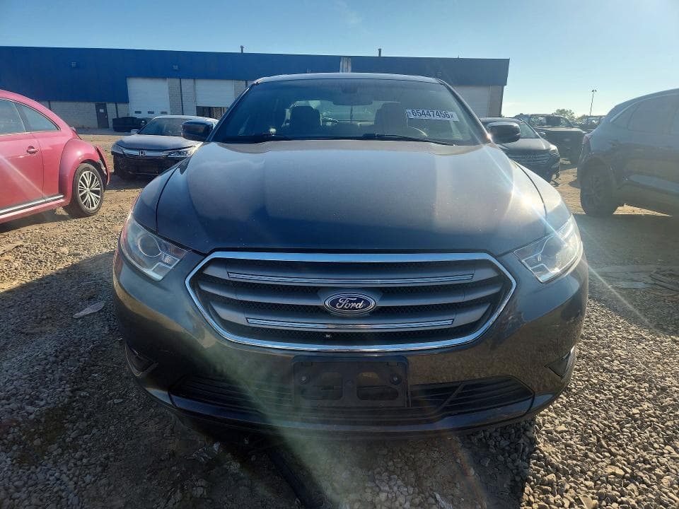 2018 FORD TAURUS SEL 5