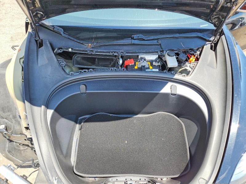 2018 TESLA MODEL 3 11