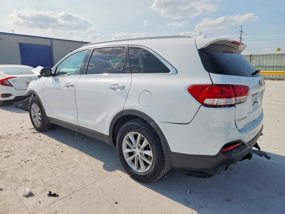 2018 KIA SORENTO LX 2