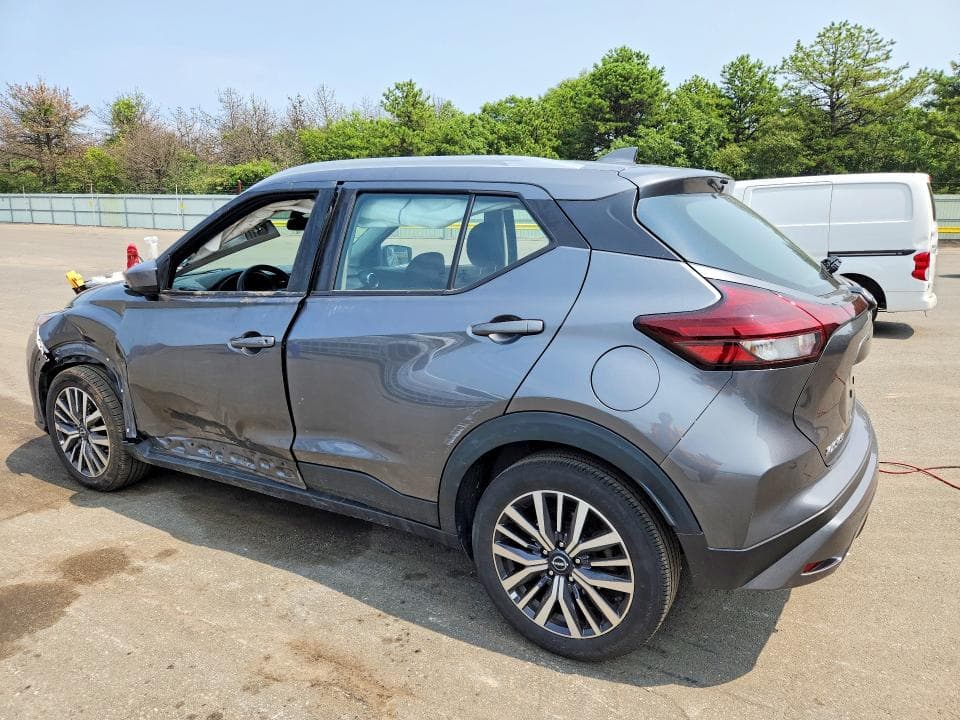 2022 NISSAN KICKS SV 2