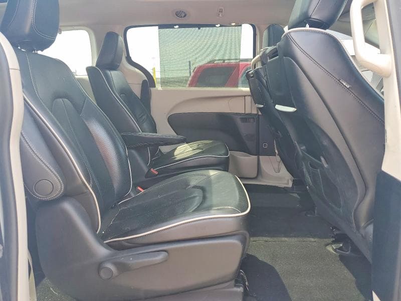 2021 CHRYSLER PACIFICA HYBRID LIMITED 11