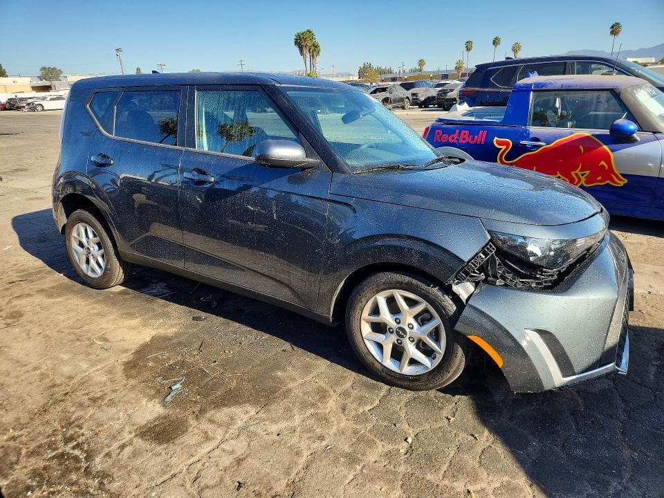 2025 KIA SOUL LX 4