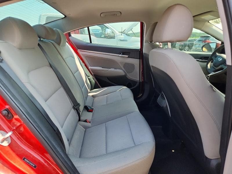 2018 HYUNDAI ELANTRA SEL 10