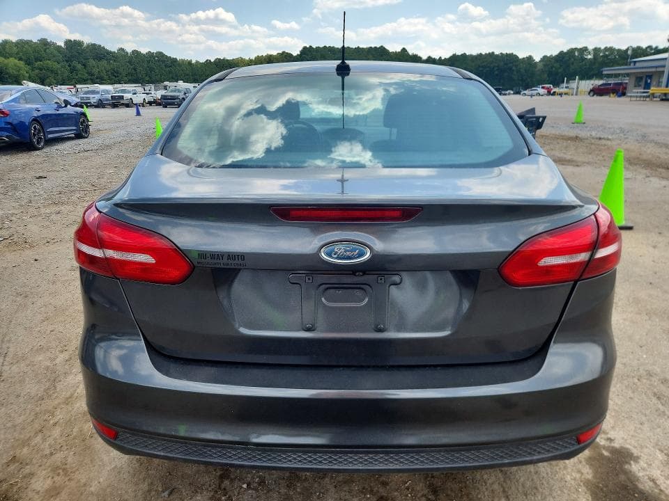2017 FORD FOCUS SE 6