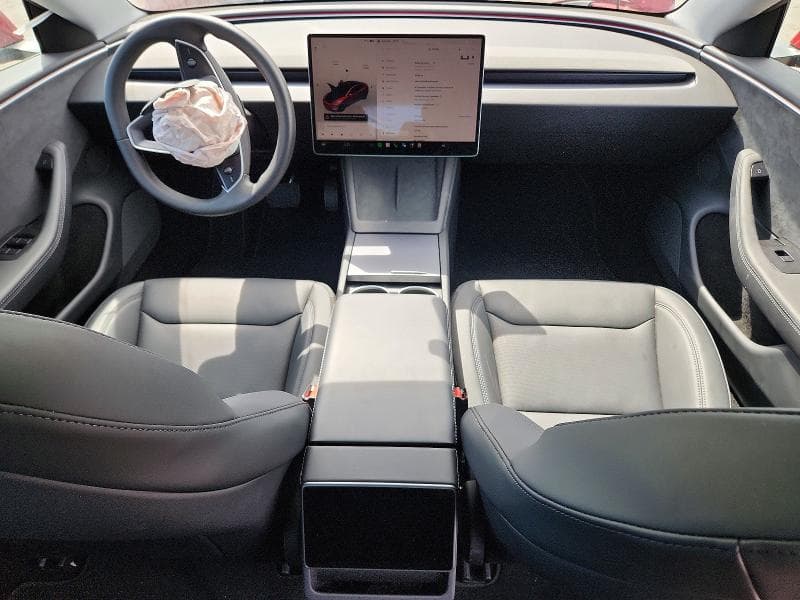2025 TESLA MODEL 3 8
