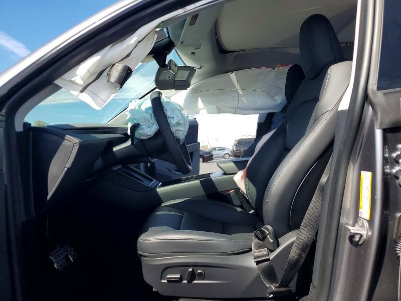 2026 TESLA MODEL Y 7