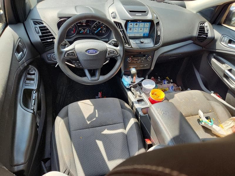 2017 FORD ESCAPE SE 8