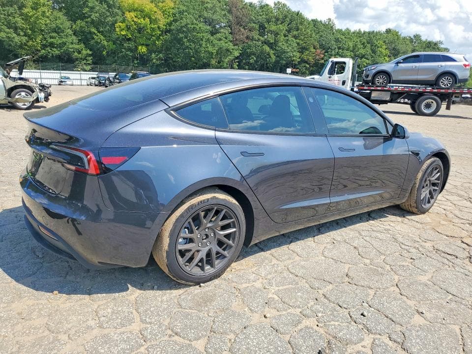 2025 TESLA MODEL 3 3
