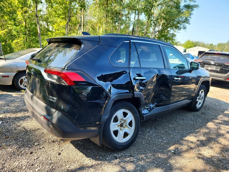 2020 TOYOTA RAV4 LIMITED 3