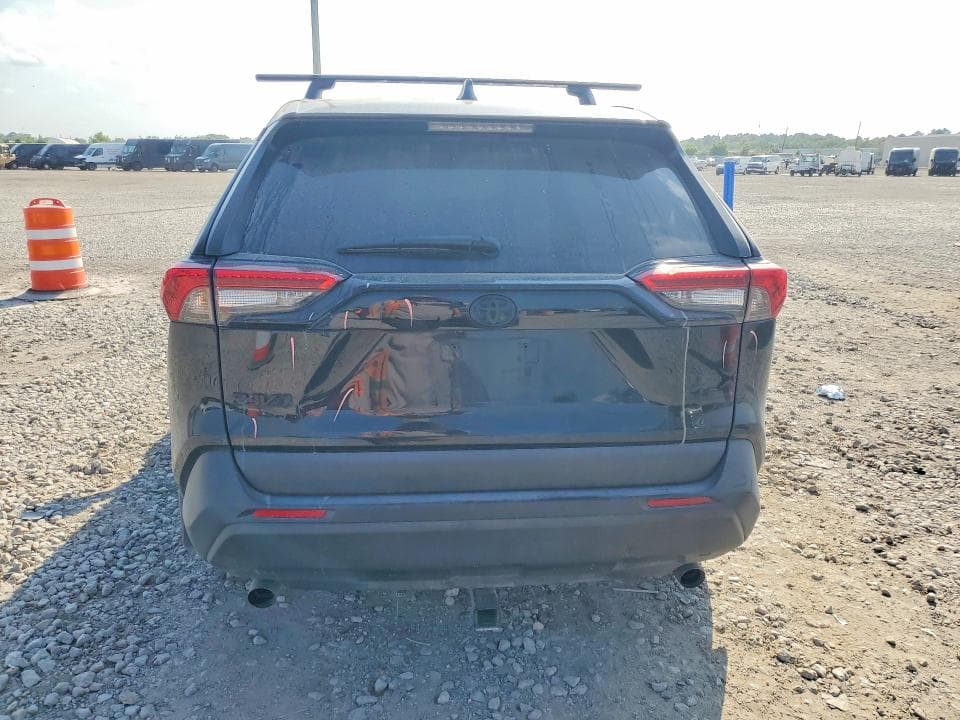 2023 TOYOTA RAV4 LE 6