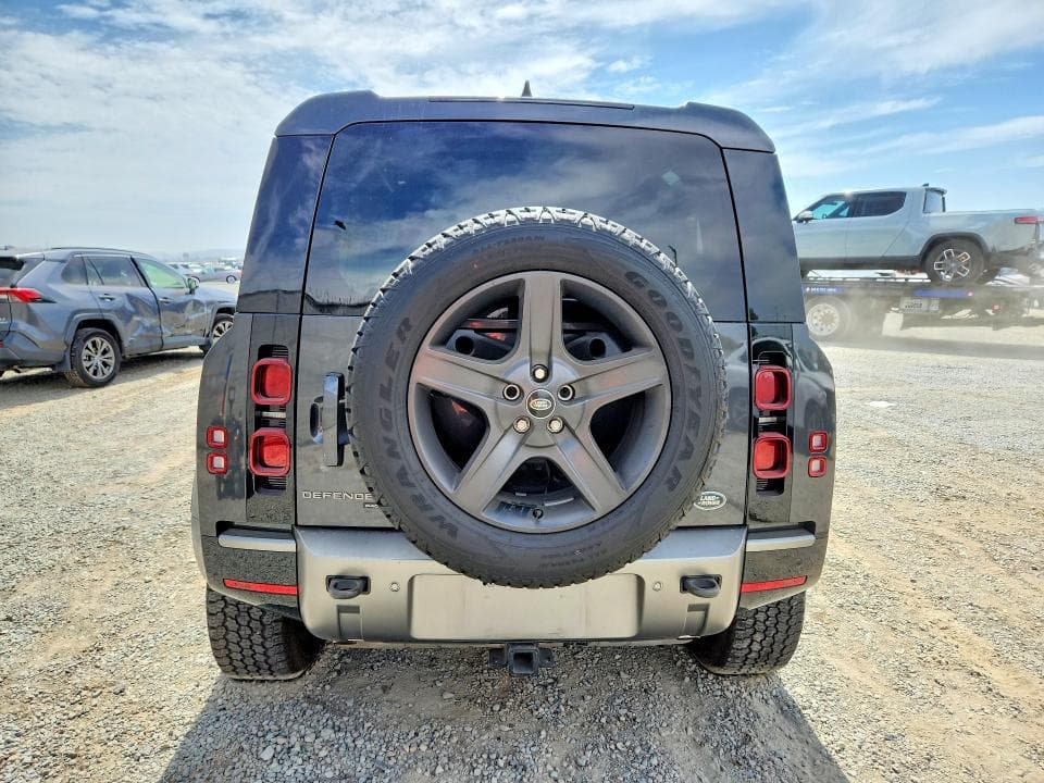 2022 LAND ROVER DEFENDER 90 X-DYNAMIC HSE 6