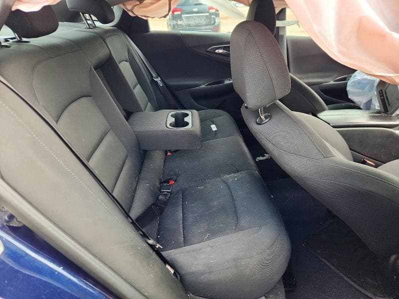 2017 CHEVROLET MALIBU LT 10