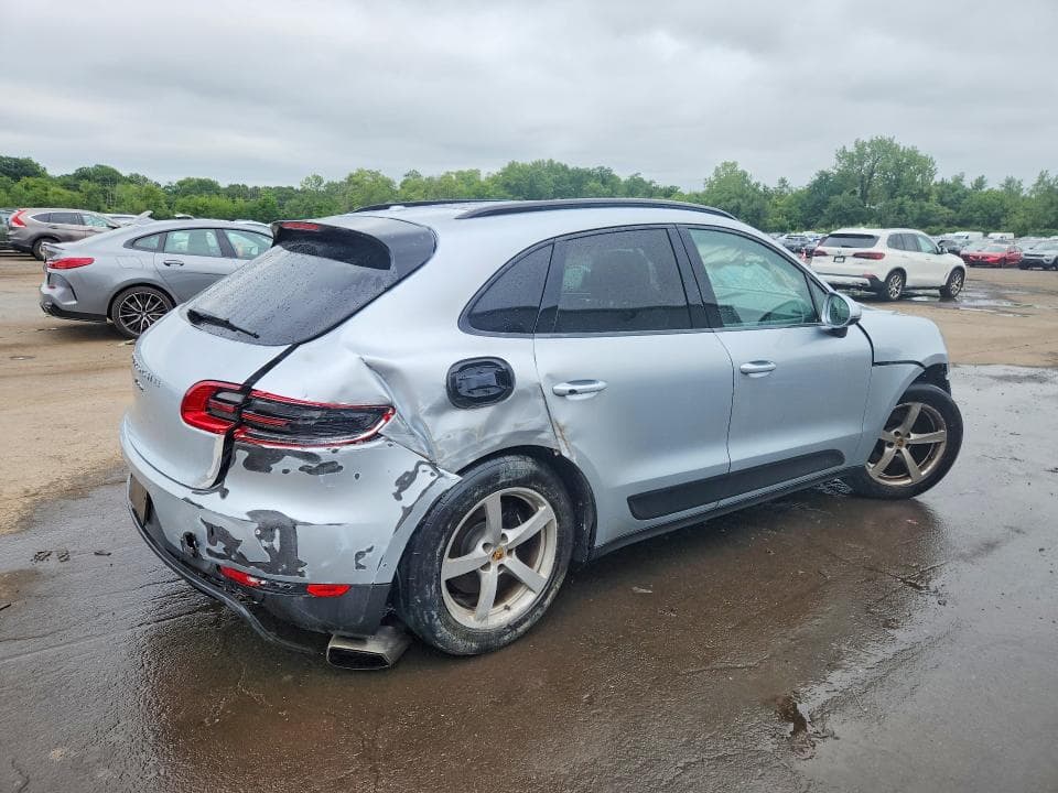 2017 PORSCHE MACAN 3