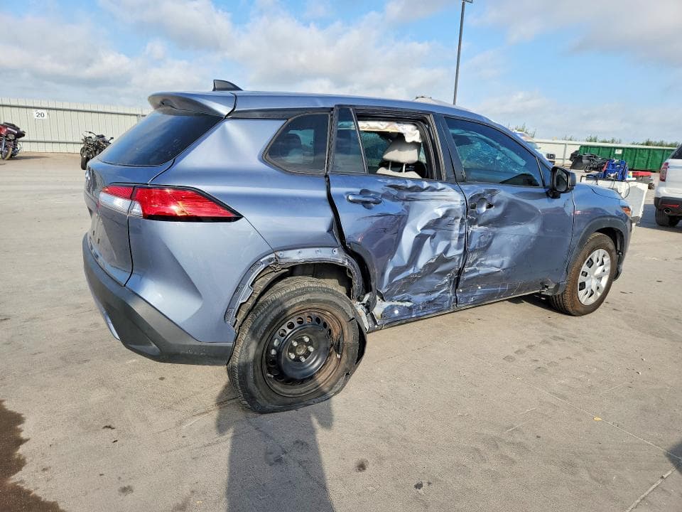 2022 TOYOTA COROLLA CROSS L 3