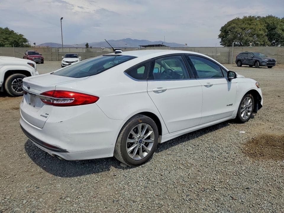 2017 FORD FUSION SE HYBRID 3
