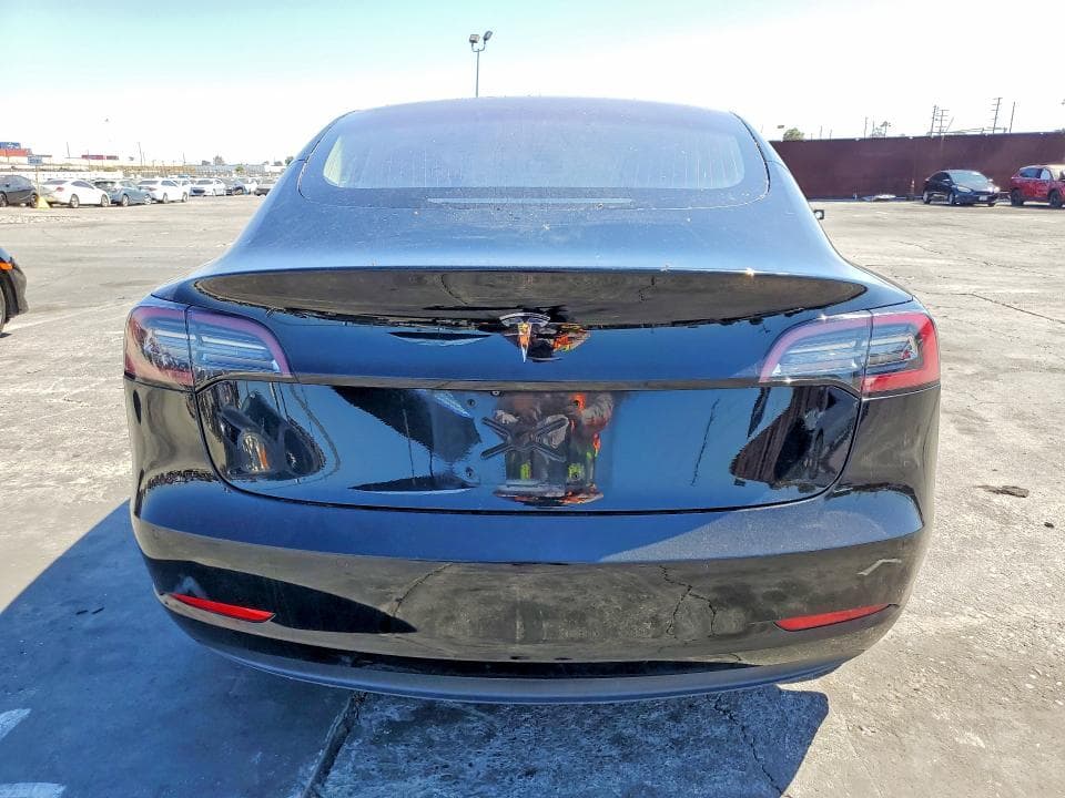 2018 TESLA MODEL 3 6
