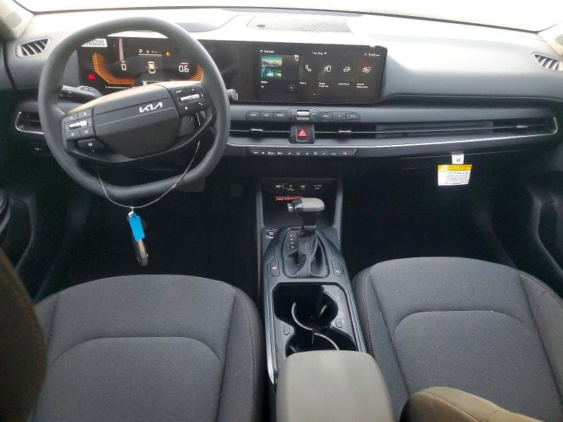 2025 KIA K4 LXS 8