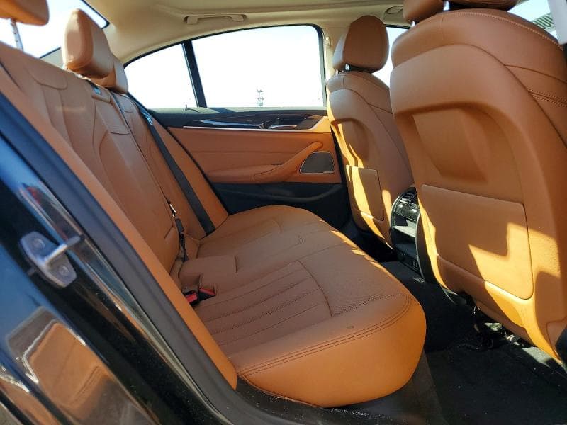 2022 BMW 530XE 10