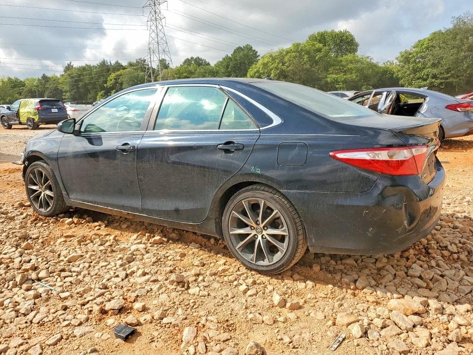2017 TOYOTA CAMRY XSE 2