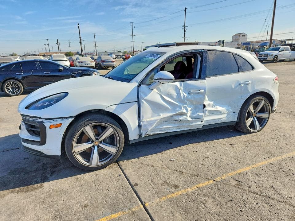 2024 PORSCHE MACAN BASE