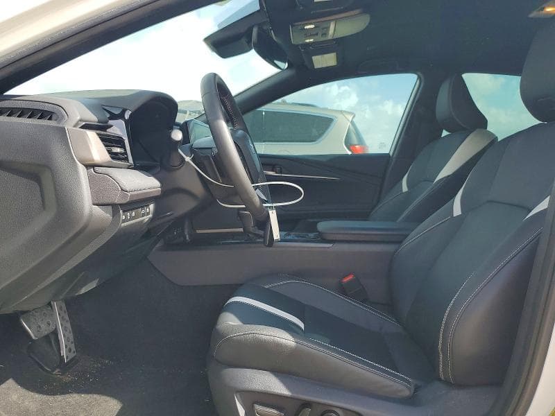 2025 TOYOTA CAMRY SE 7