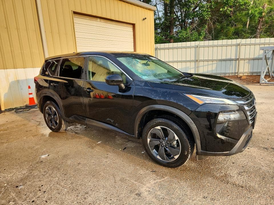 2025 NISSAN ROGUE SV 4