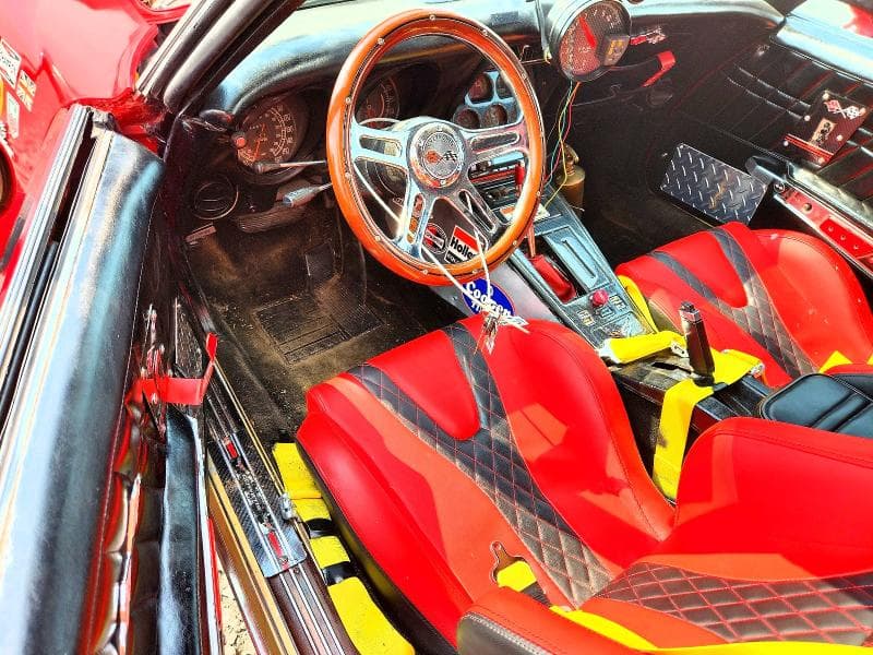 1977 CHEVROLET CORVETTE 8