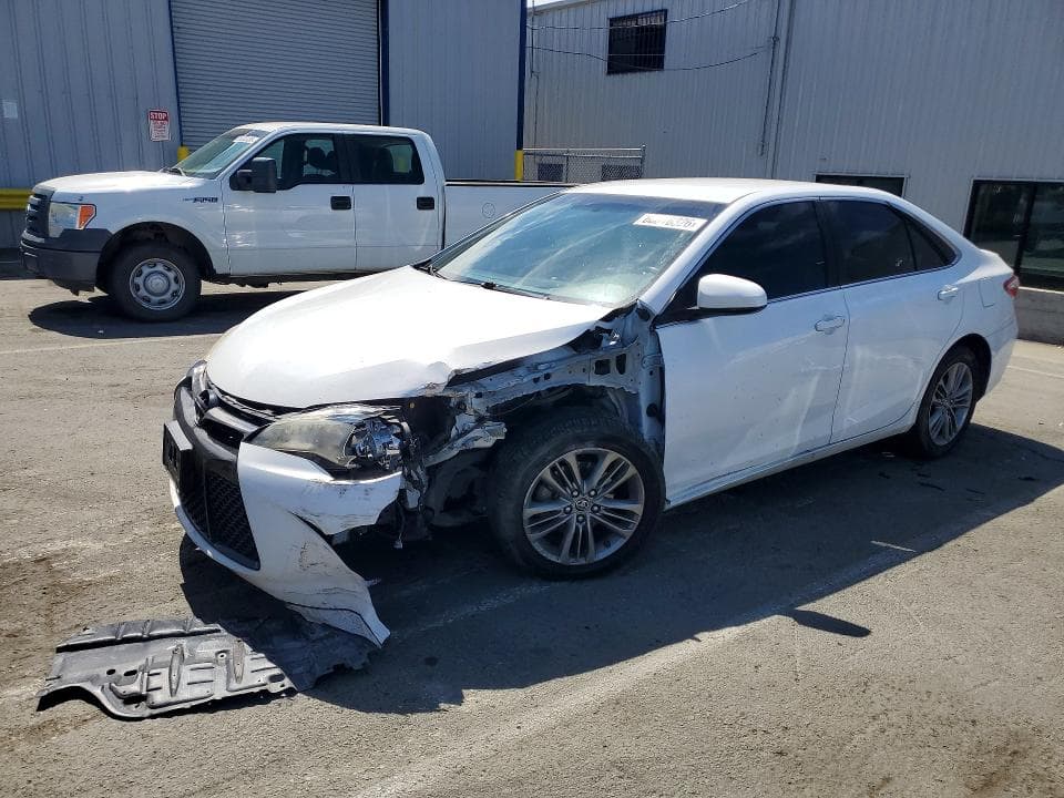 2017 TOYOTA CAMRY SE - 1